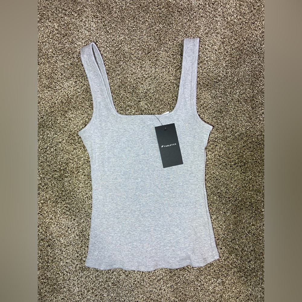 Fabletics Ribbed Tank. Size XS - Picture 2 of 3